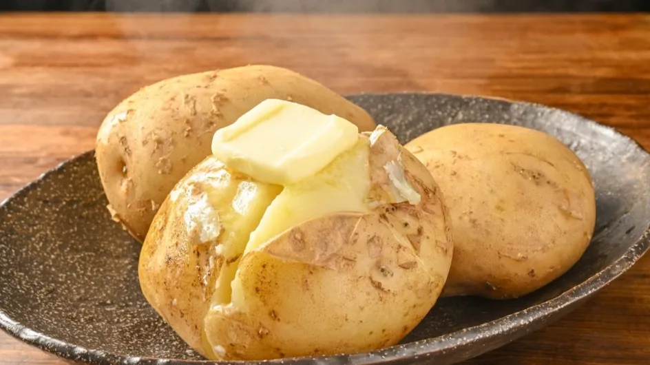 Pommes de terre : L&rsquo;ingrédient secret que j&rsquo;ajoute à la cuisson pour une texture moelleuse et un goût irrésistible