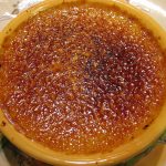 Crème brûlée à la vanille bourbon : le secret d'une crème prise et d'un caramel craquant