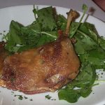 Les secrets du canard confit maison : cuisses fondantes et peau dorée croustillante